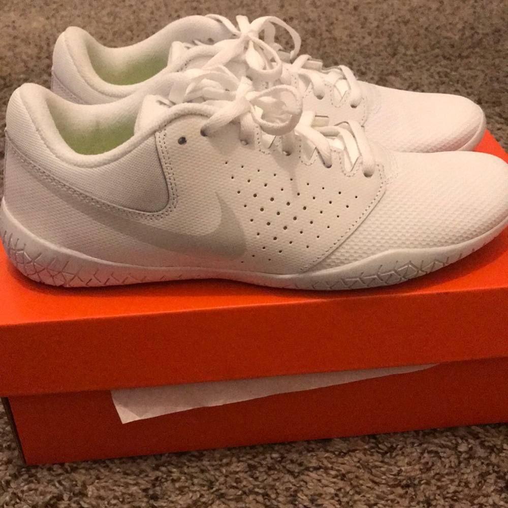 Nike Cheer Sideline IV